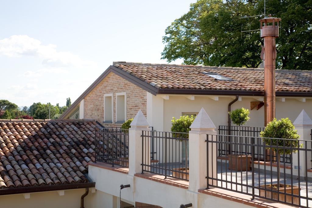 Relais Villa Roncuzzi Russi Exterior photo