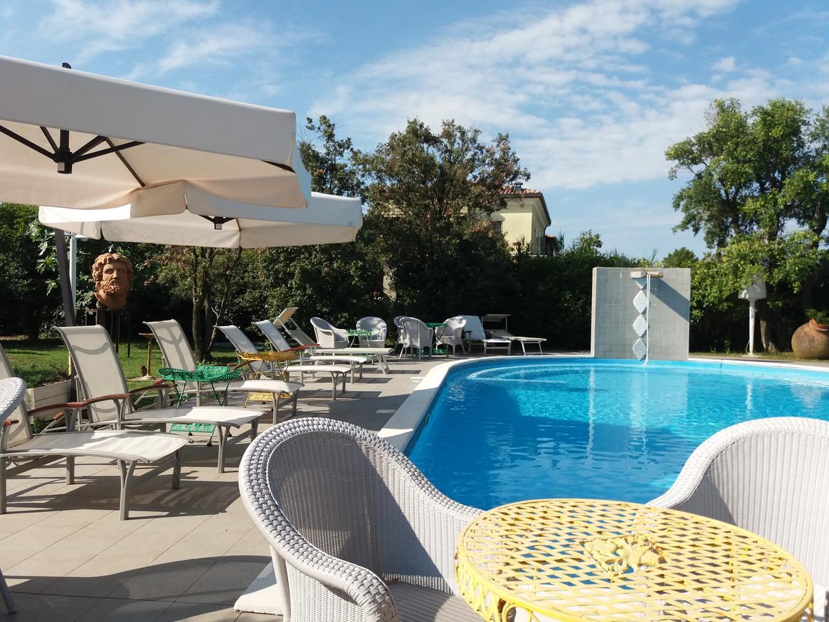 Relais Villa Roncuzzi Russi Exterior photo