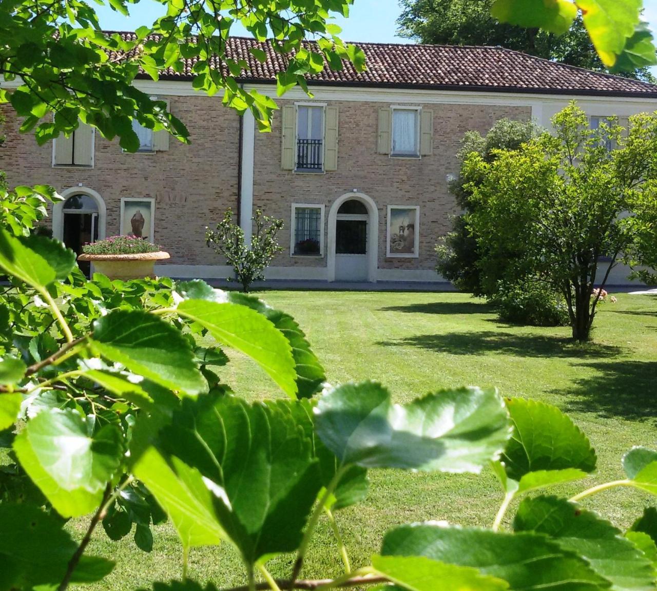 Relais Villa Roncuzzi Russi Exterior photo